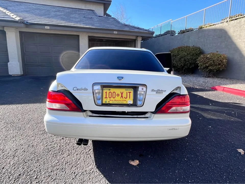 1997 Nissan Cedric 10th Gen - Image 3 of 12