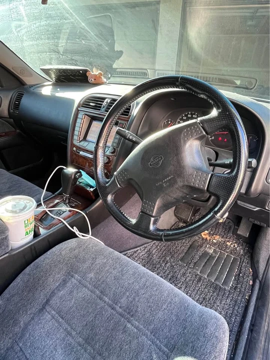 1997 Nissan Cedric 10th Gen - Image 6 of 12