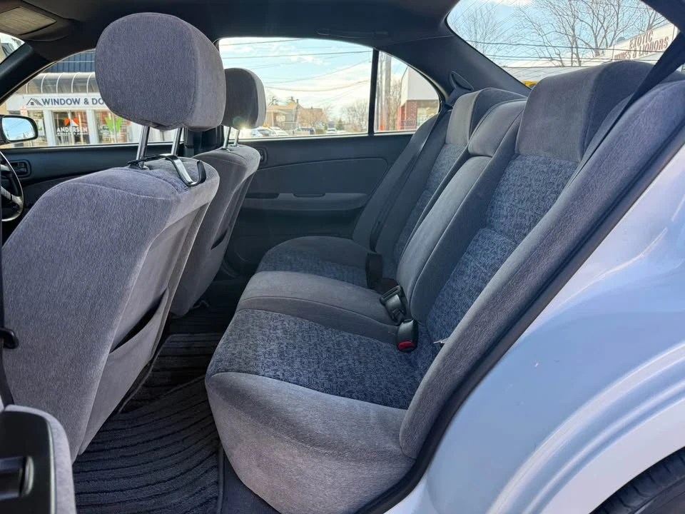 1997 Nissan Maxima 4th Gen - Image 13 of 19