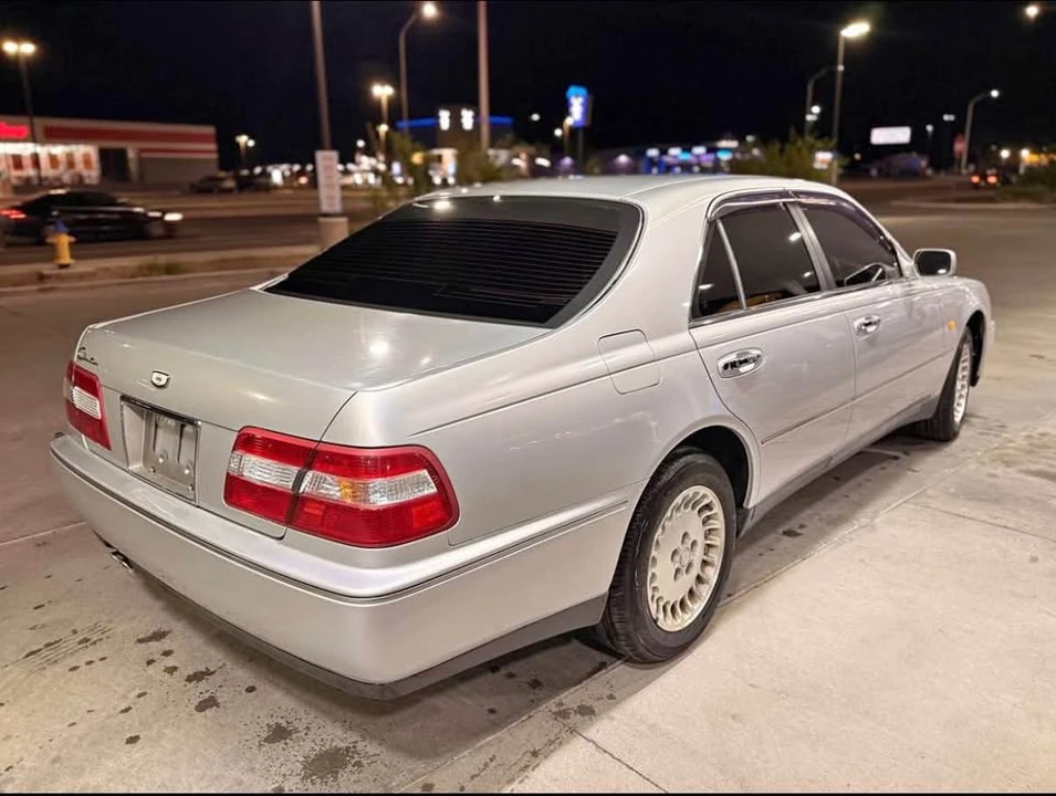1997 Nissan Cima 3rd Gen - Image 3 of 10