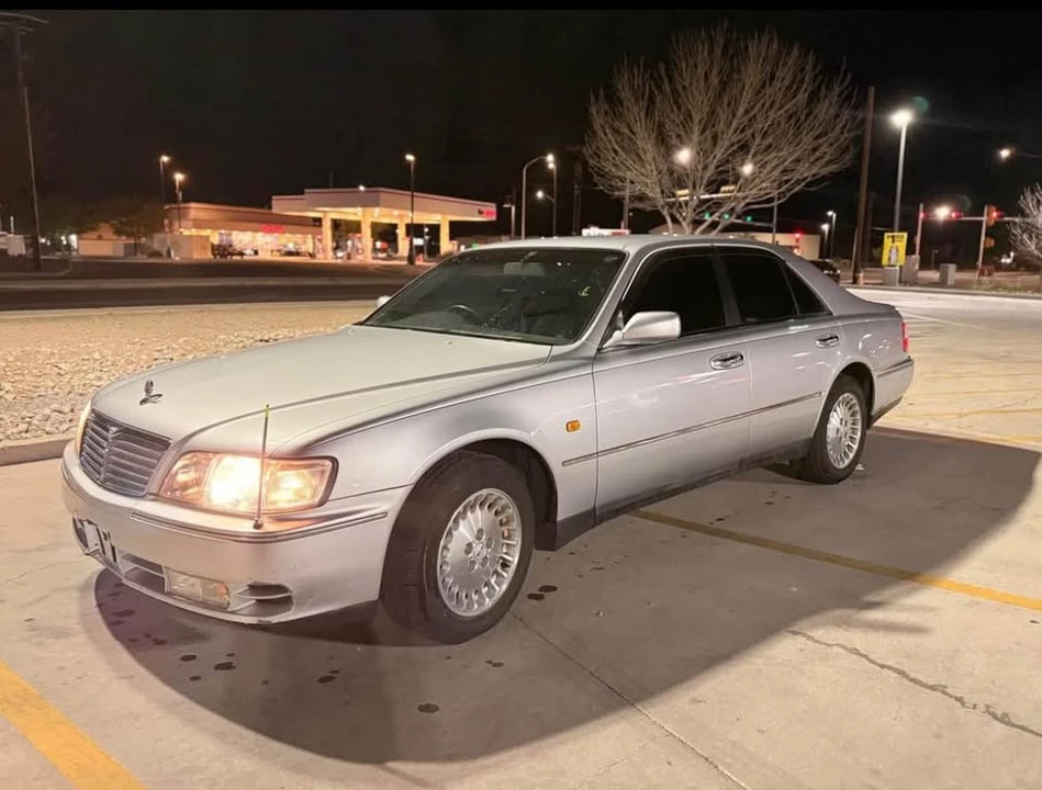 1997 Nissan Cima 3rd Gen - Image 2 of 10