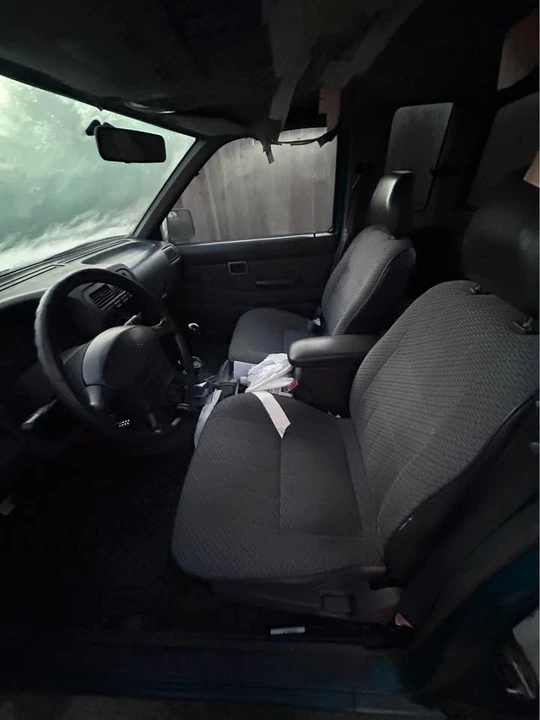 1997 Nissan Frontier 1st Gen - Image 5 of 6