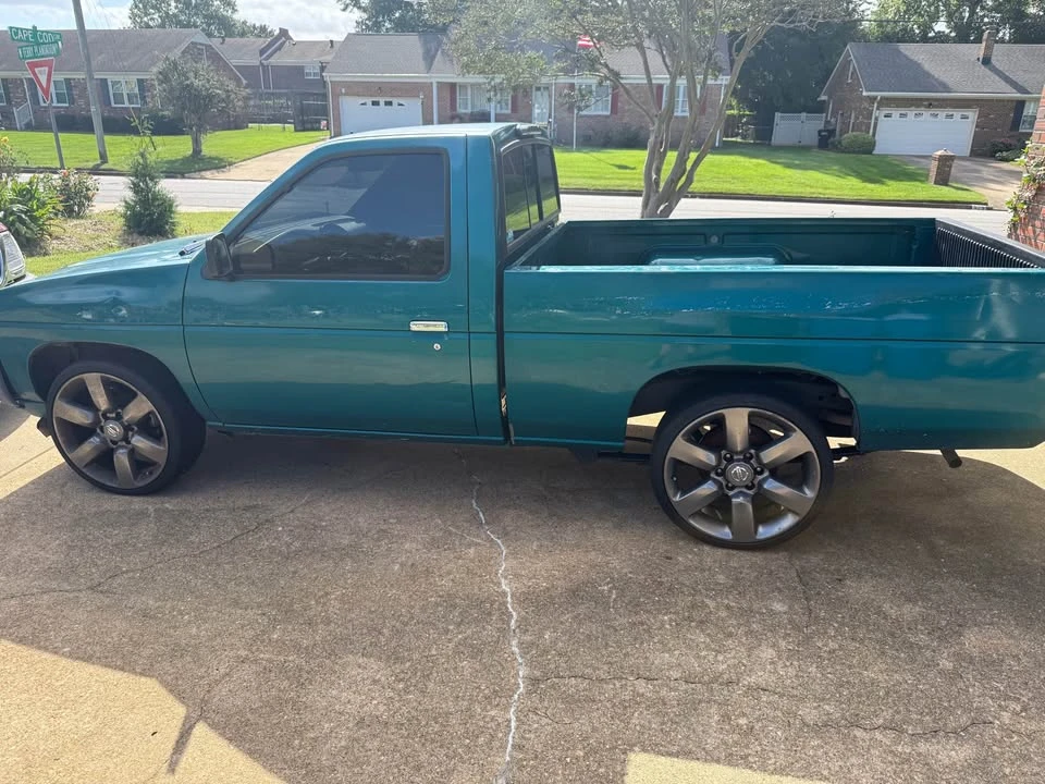 1997 Nissan Frontier 1st Gen - Image 4 of 8