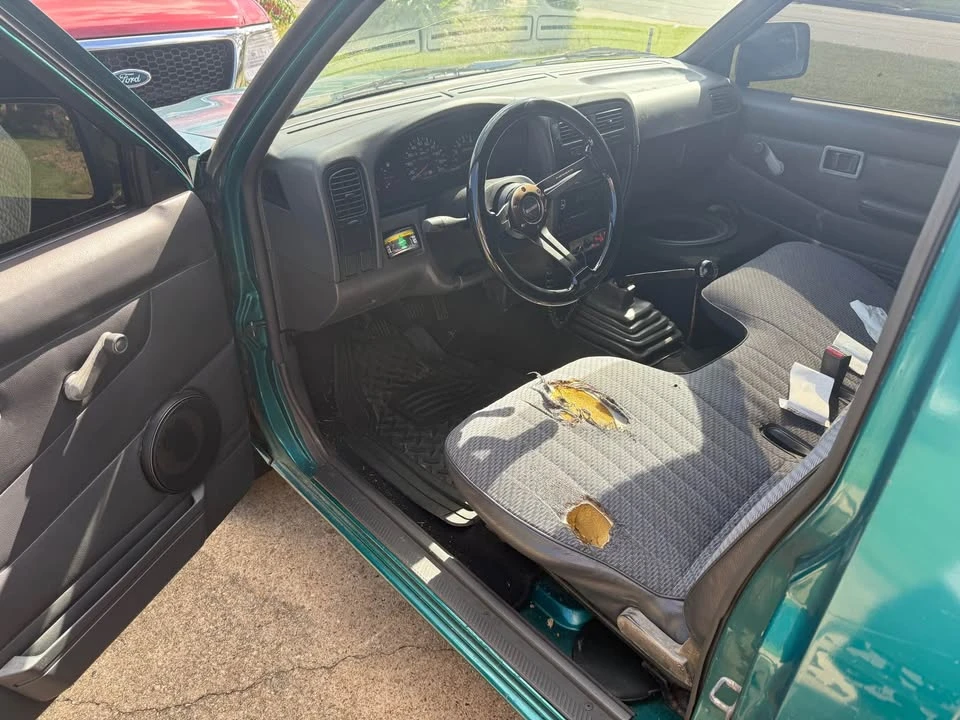 1997 Nissan Frontier 1st Gen - Image 7 of 8