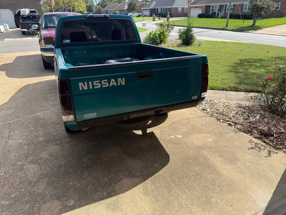 1997 Nissan Frontier 1st Gen - Image 3 of 8