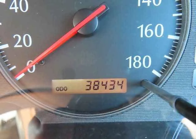 1997 Nissan Gloria - Image 11 of 18