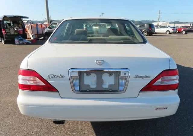1997 Nissan Gloria - Image 6 of 18
