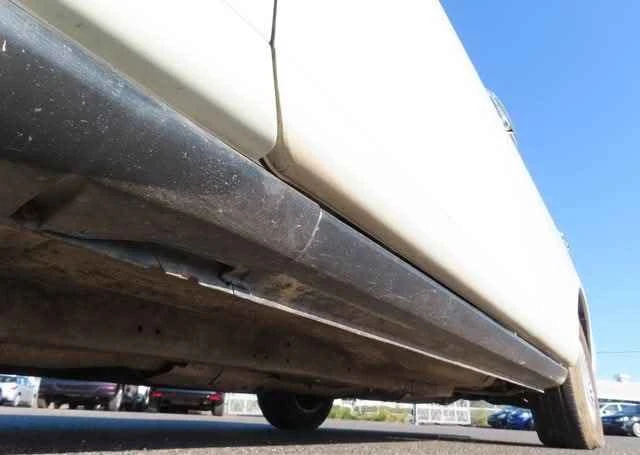 1997 Nissan Gloria - Image 16 of 18