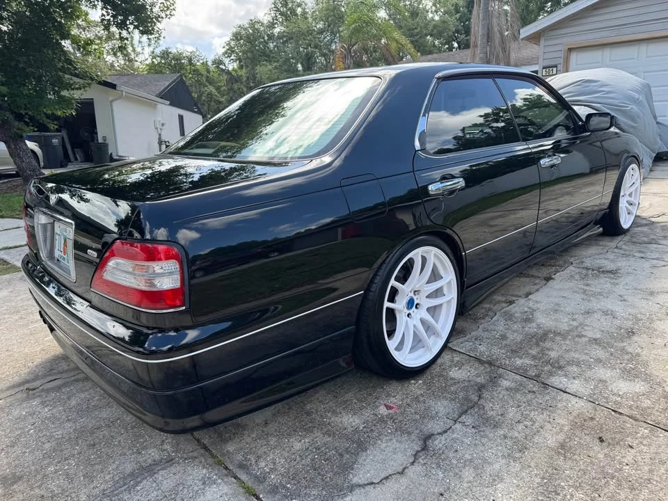 1997 Nissan Gloria - Image 2 of 2