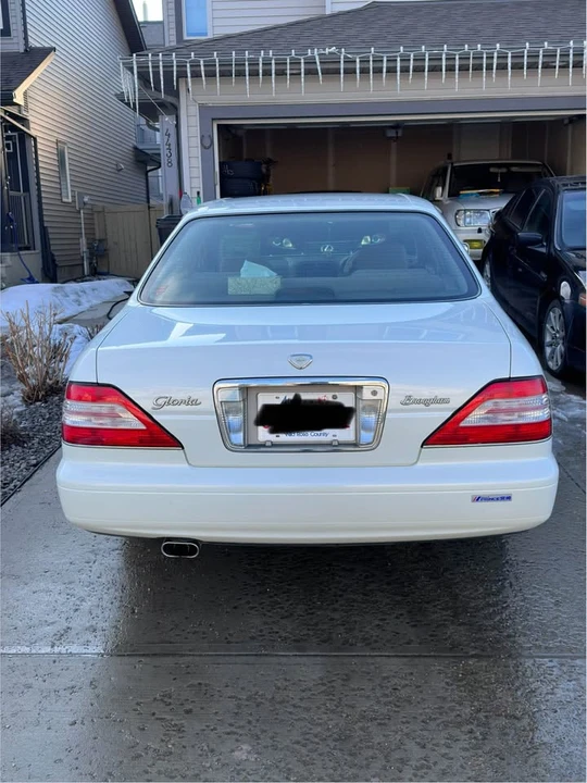 1997 Nissan Gloria - Image 8 of 10