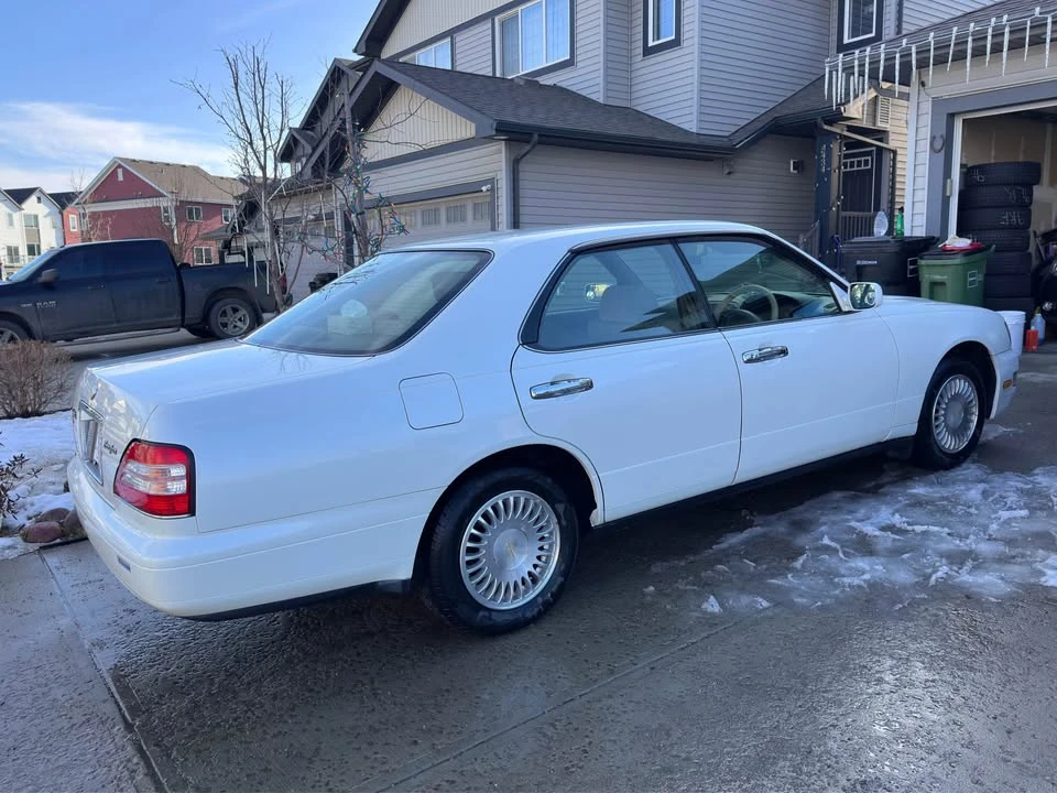 1997 Nissan Gloria - Image 7 of 10