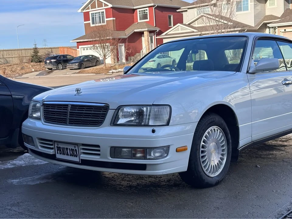 1997 Nissan Gloria - Image 2 of 10