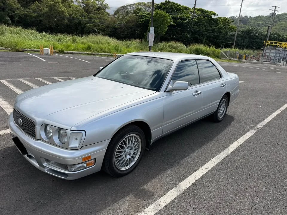 1997 Nissan Gloria 10th Gen - Image 9 of 12