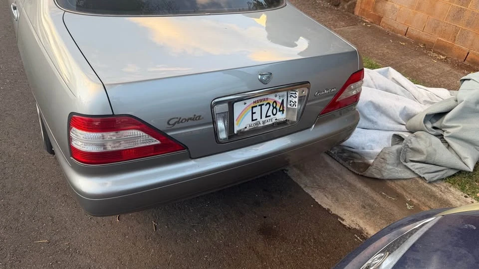 1997 Nissan Gloria 10th Gen - Image 4 of 12