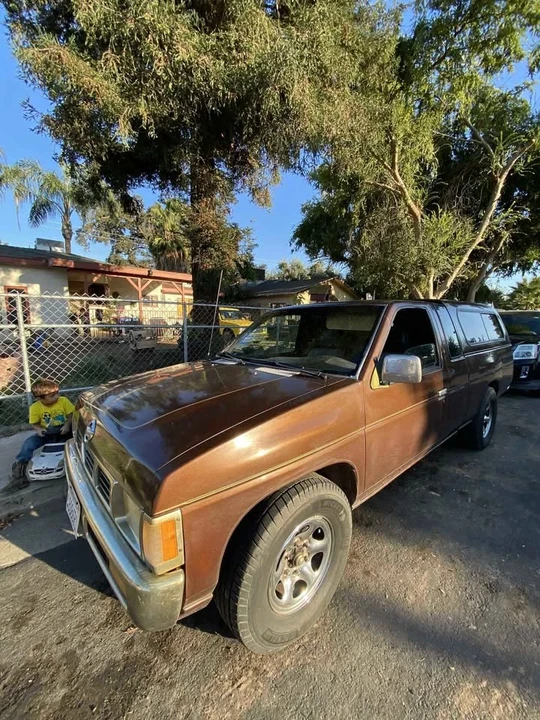 1997 Nissan Frontier 1st Gen - Image 2 of 8