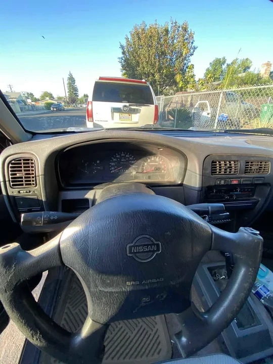 1997 Nissan Frontier 1st Gen - Image 5 of 8