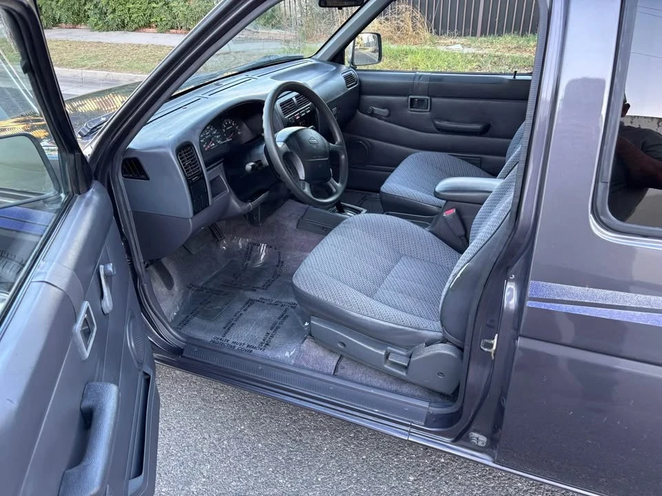 1997 Nissan Frontier 1st Gen - Image 15 of 19