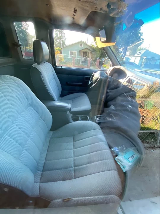 1997 Nissan Frontier 1st Gen - Image 6 of 8