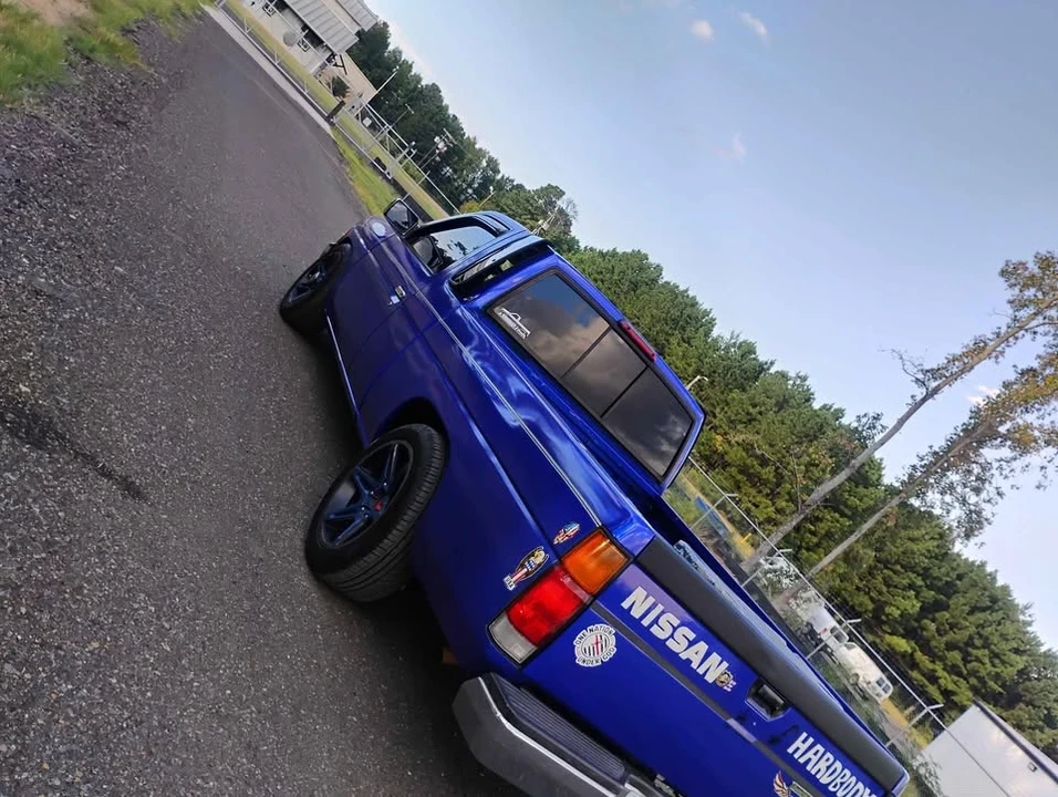 1997 Nissan Frontier 1st Gen - Image 2 of 5