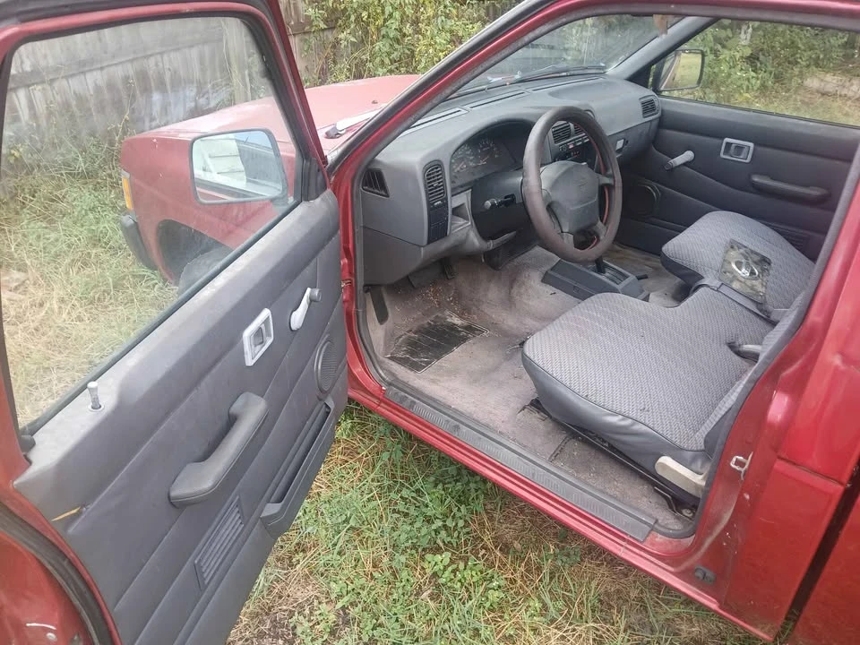 1997 Nissan Frontier 1st Gen - Image 5 of 7