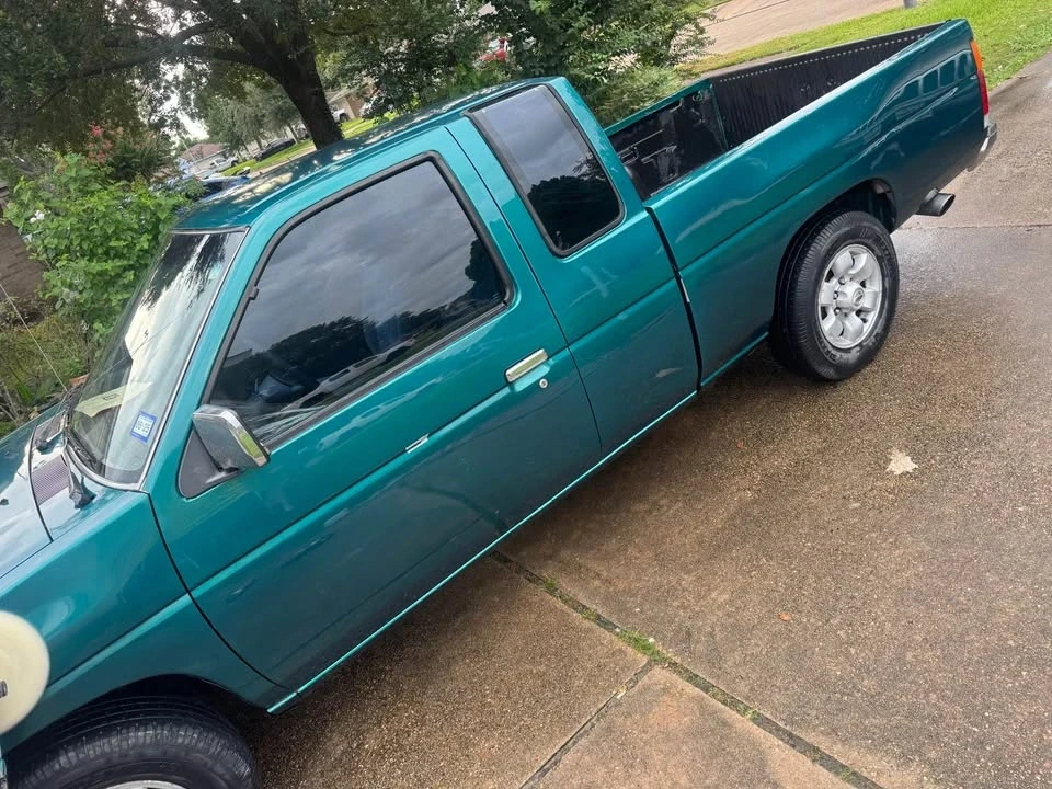 1997 Nissan Frontier 1st Gen - Image 4 of 4