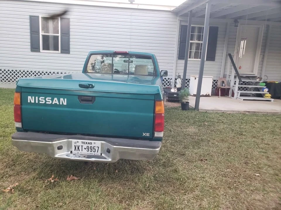 1997 Nissan Frontier 1st Gen - Image 5 of 10