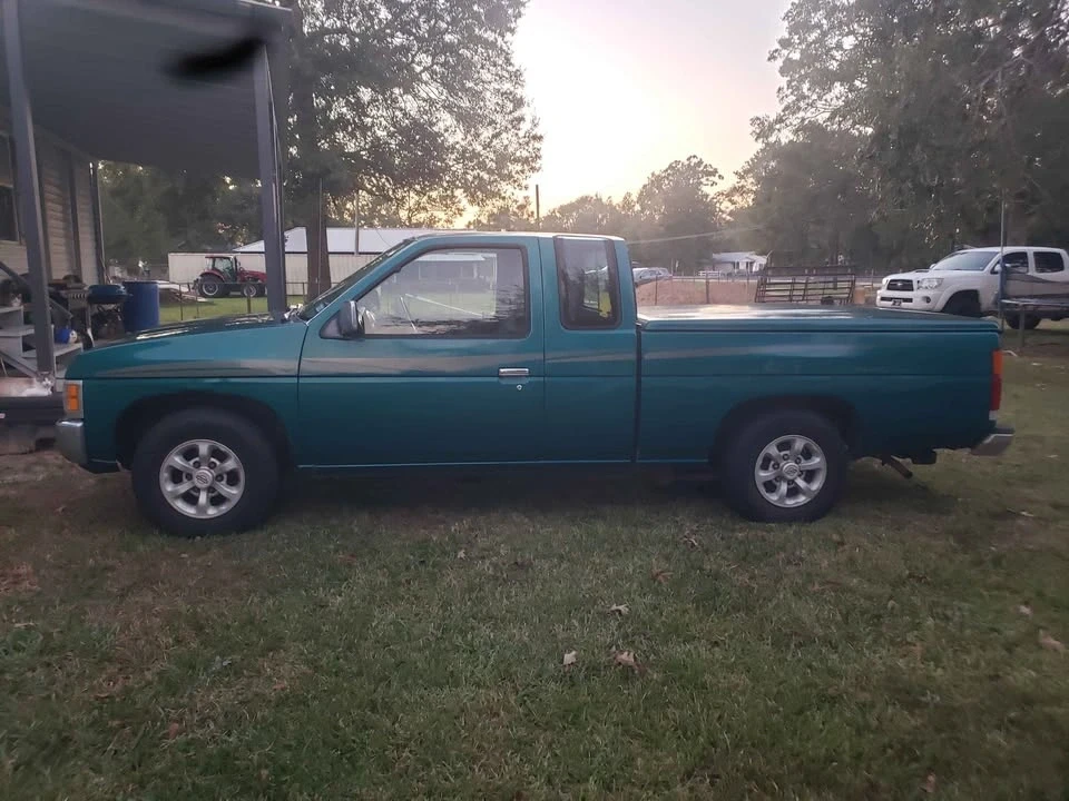 1997 Nissan Frontier 1st Gen - Image 3 of 10
