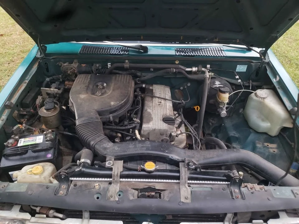 1997 Nissan Frontier 1st Gen - Image 10 of 10