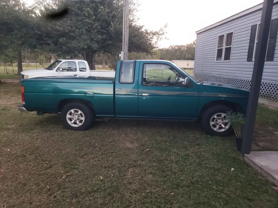 1997 Nissan Frontier 1st Gen - Image 2 of 10