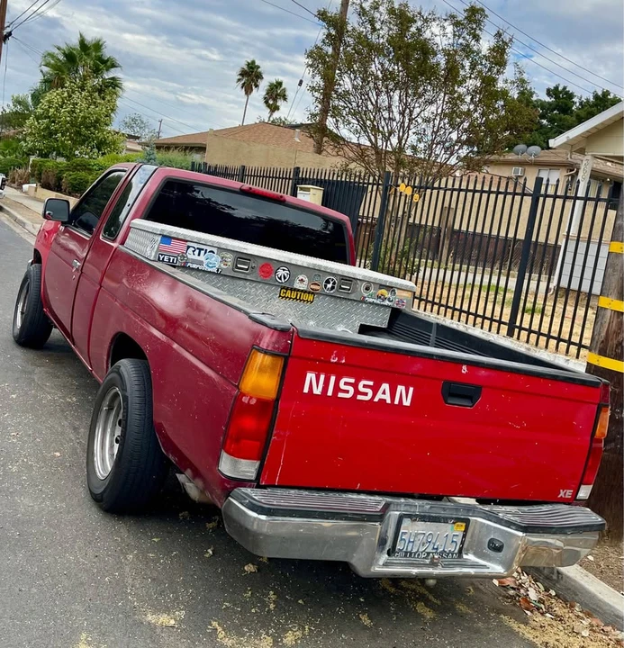 1997 Nissan Frontier 1st Gen - Image 4 of 8
