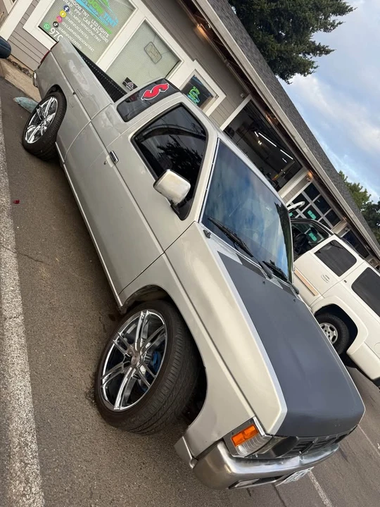 1997 Nissan Frontier 1st Gen - Image 2 of 8