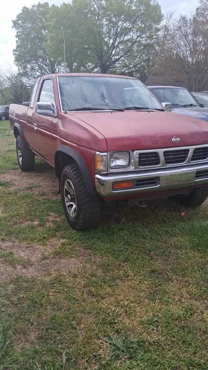 1997 Nissan Frontier 1st Gen - Image 2 of 10