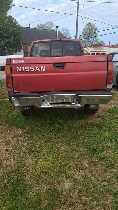 1997 Nissan Frontier 1st Gen - Image 9 of 10