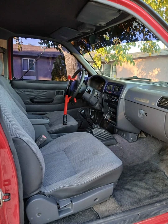 1997 Nissan Frontier 1st Gen - Image 5 of 8