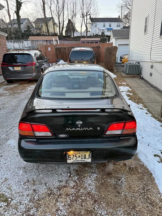 1997 Nissan Maxima 4th Gen - Image 2 of 5