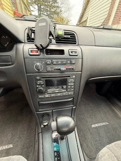 1997 Nissan Maxima 4th Gen - Image 8 of 14