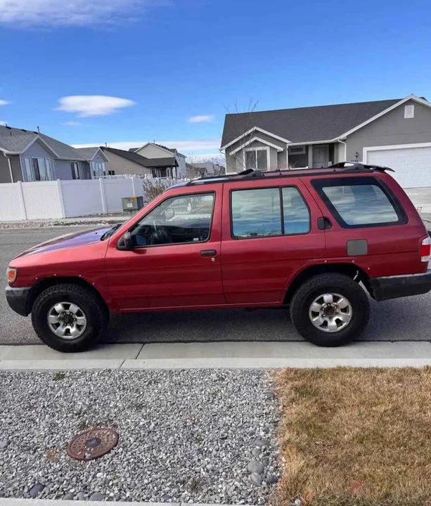 1997 Nissan Pathfinder 2nd Gen - Image 4 of 15