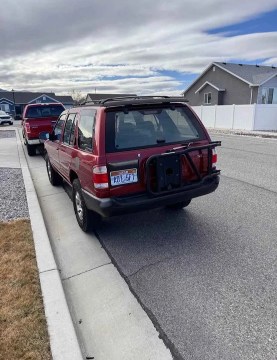 1997 Nissan Pathfinder 2nd Gen - Image 3 of 15
