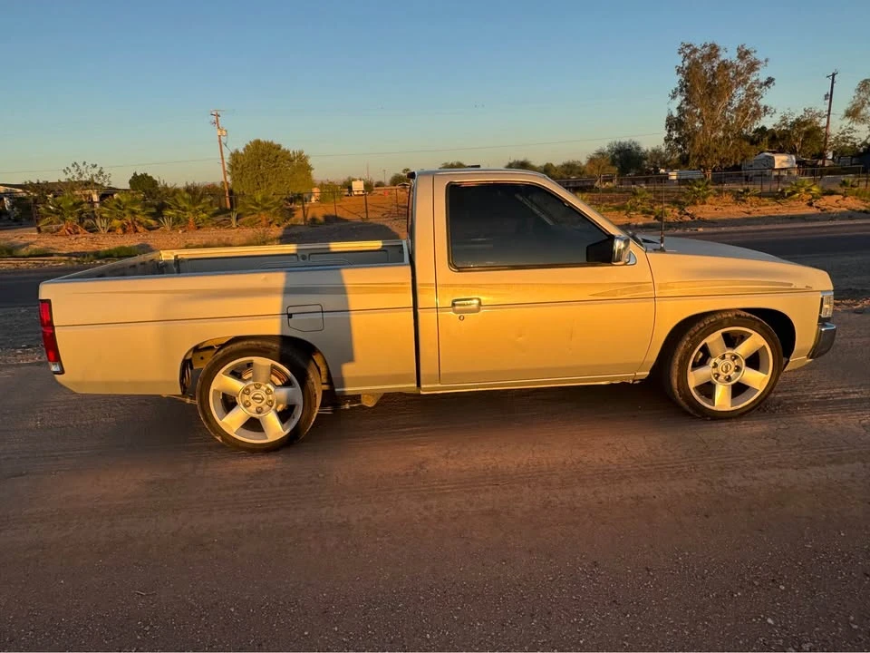 1997 Nissan Frontier 1st Gen - Image 4 of 9