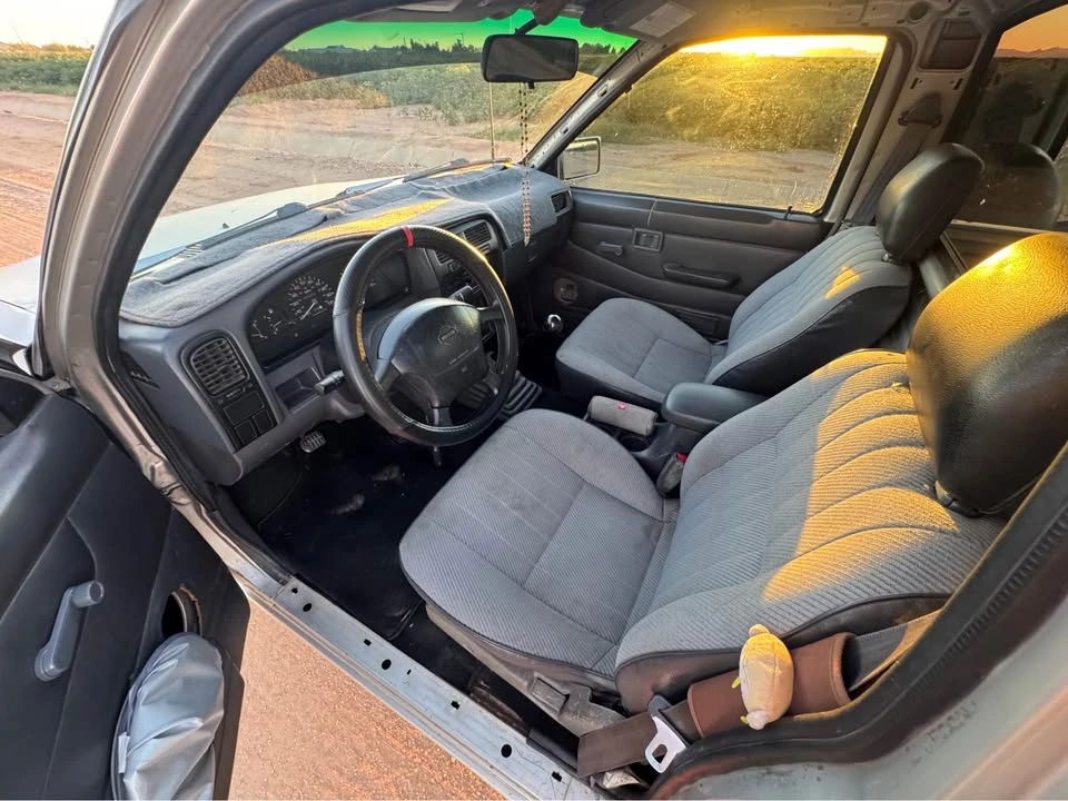 1997 Nissan Frontier 1st Gen - Image 6 of 9