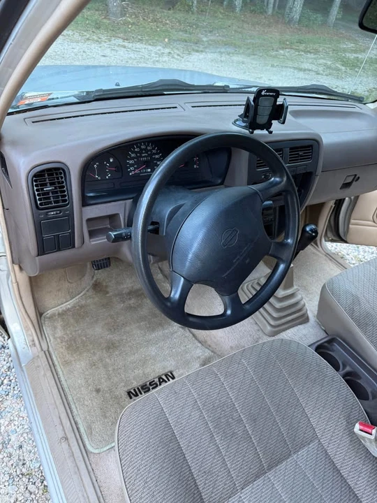 1997 Nissan Frontier 1st Gen - Image 7 of 10