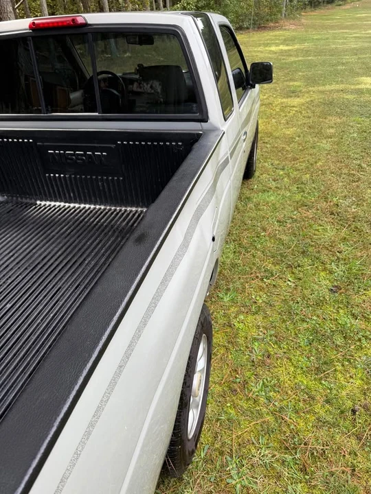 1997 Nissan Frontier 1st Gen - Image 5 of 10