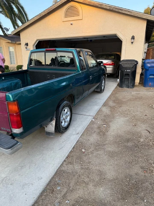 1997 Nissan Frontier - Image 2 of 6