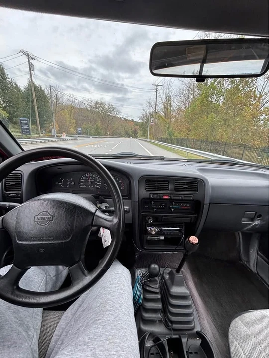 1997 Nissan Frontier 1st Gen - Image 4 of 4