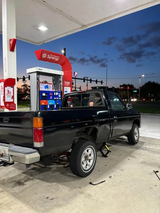 1997 Nissan Frontier 1st Gen - Image 11 of 11