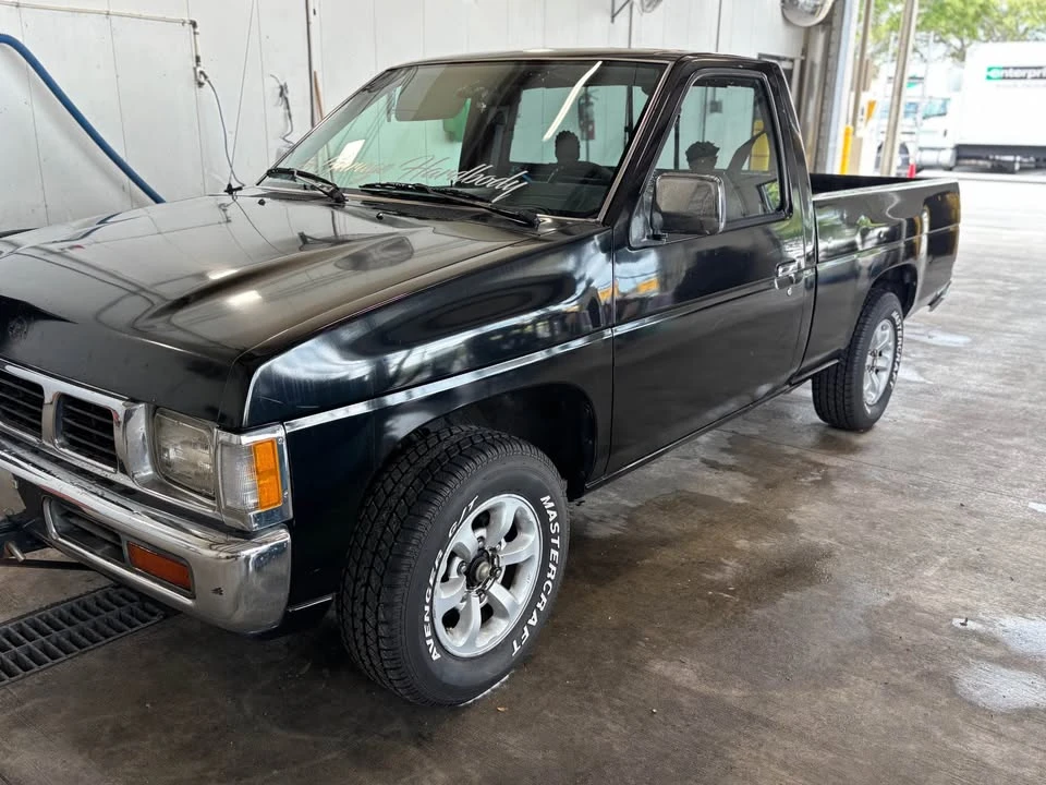 1997 Nissan Frontier 1st Gen - Image 2 of 11