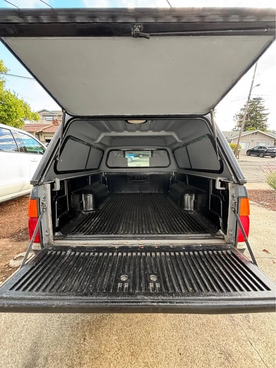 1997 Nissan Frontier - Image 3 of 10