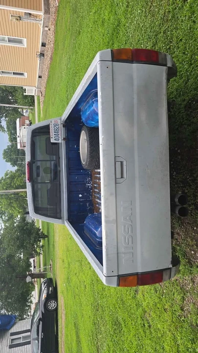 1997 Nissan Frontier 1st Gen - Image 6 of 6