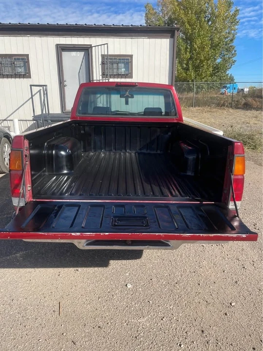 1997 Nissan Frontier 1st Gen - Image 2 of 8