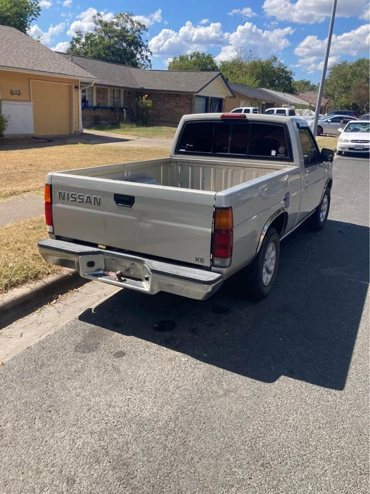 1997 Nissan Frontier 1st Gen - Image 2 of 6